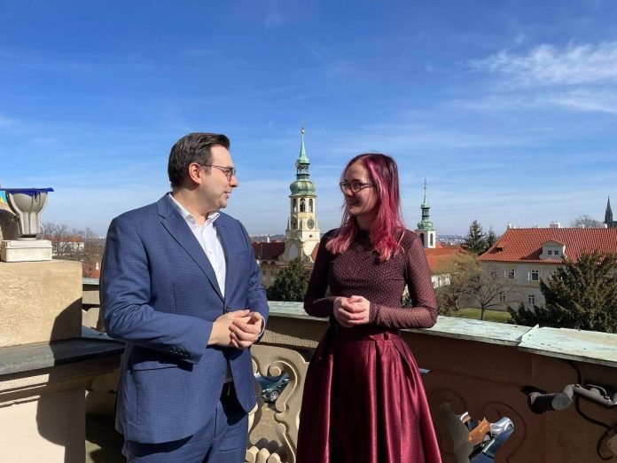 „Bezpečnost občanů nezajistí populisté, ale racionální migrační politika založená na datech,” shodují se Lipavský a Gregorová