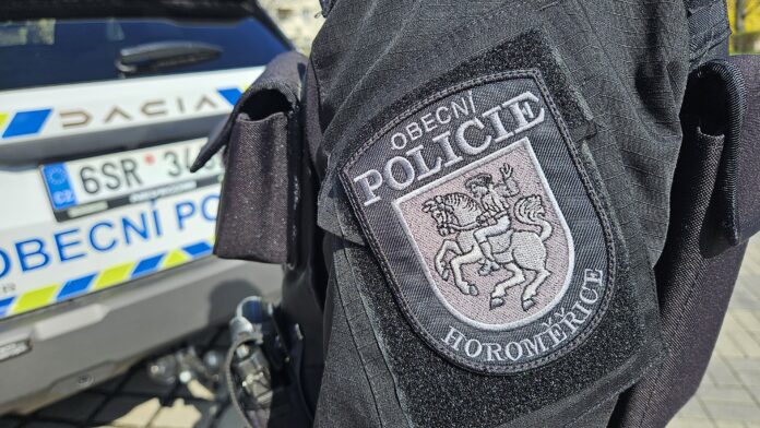 Obecní policie: bezpečnější veřejný prostor a pomoc v každodenních situacích